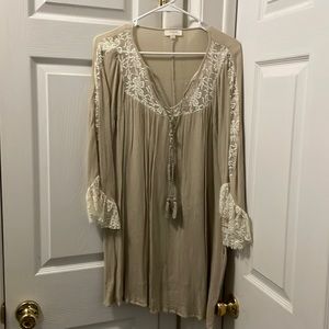 Ladies Umgee lace dress